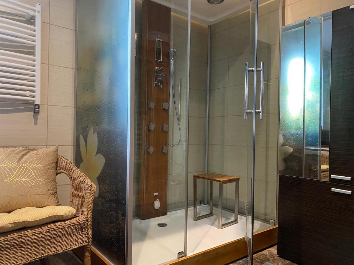 Lux Apartment - Lakefront Apartment In Kamien With Sauna & Hot Tub Only 30 Minutes From Gdansk And Gdynia Exterior photo